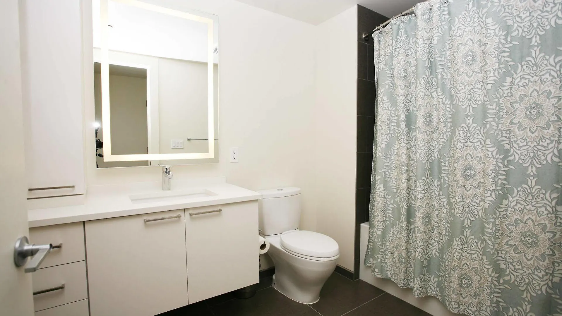 Convention Center Lux Suites By Barsala Seattle